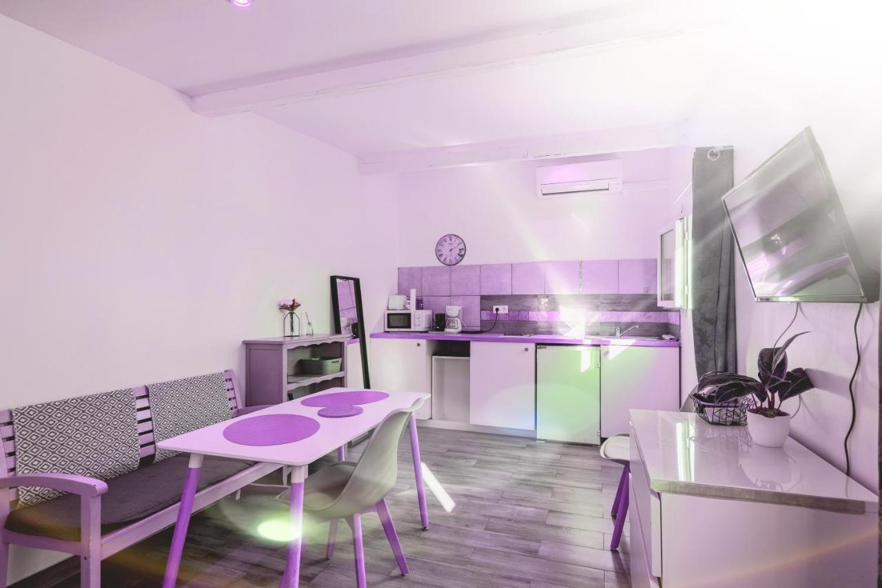 Gite Du Stade Le Studio Cour Parking Et Piscine Partagee Marsylia Zewnętrze zdjęcie